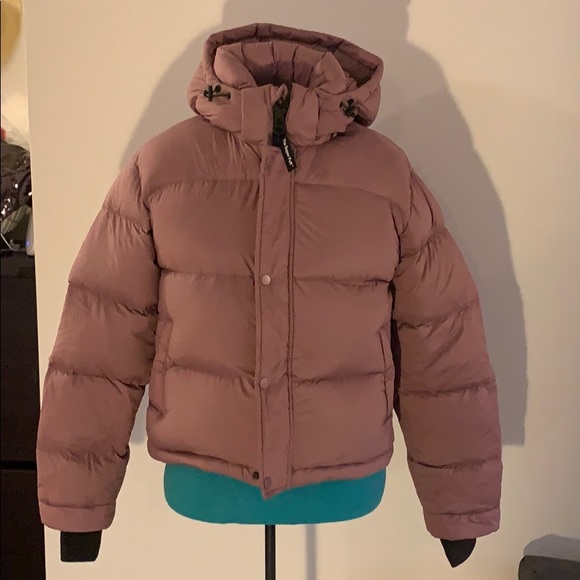 SOLD! Aritzia/TNA: Super Puff "Shorty", XXS, Lilac - Picture 4 of 9